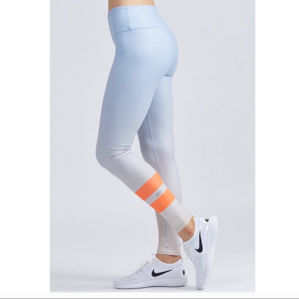NWOT Alo airbrush, high-waisted leggings.